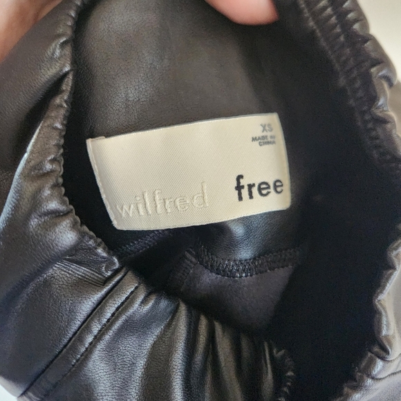 Aritzia Wilfred Free Daria Faux Leather Leggings High Waisted Rise Pants Size XS - Picture 9 of 9